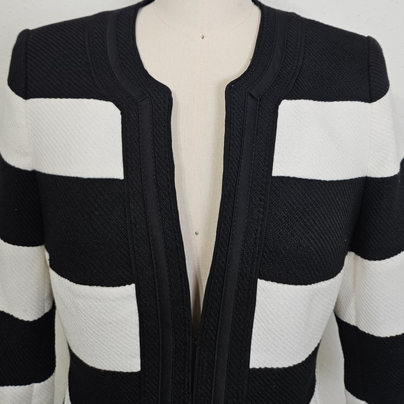 White House Black Market Mod Stripe Textured Jacket in Black and White Size 2 - Picture 6 of 16